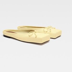 Jacquemus Yellow Women's Flats
